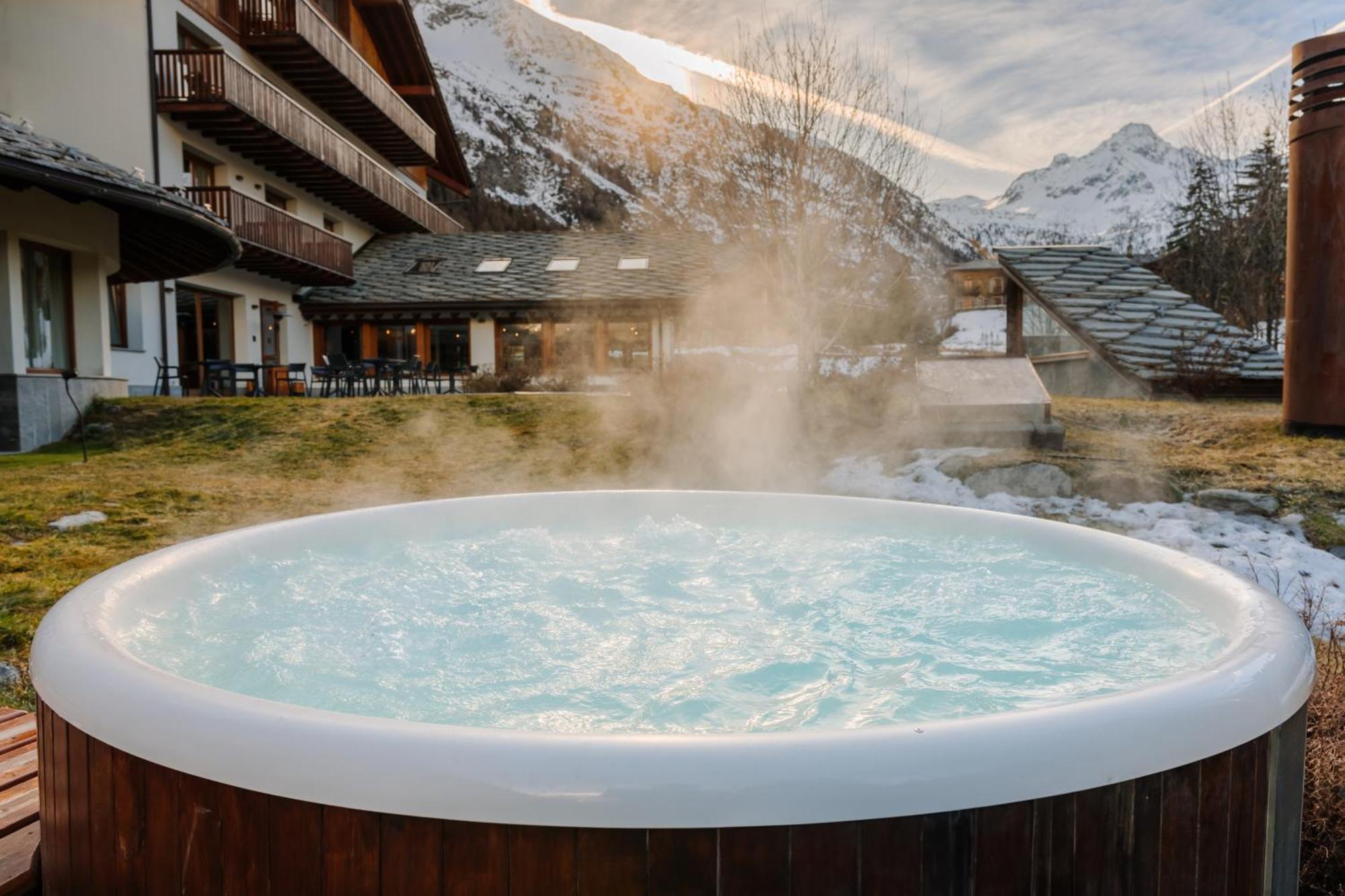 Montana & Spa, By R Collection La Thuile