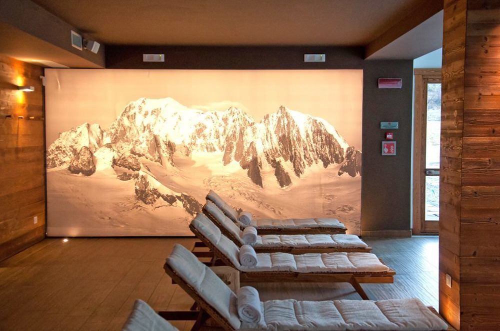Montana & Spa, By R Collection